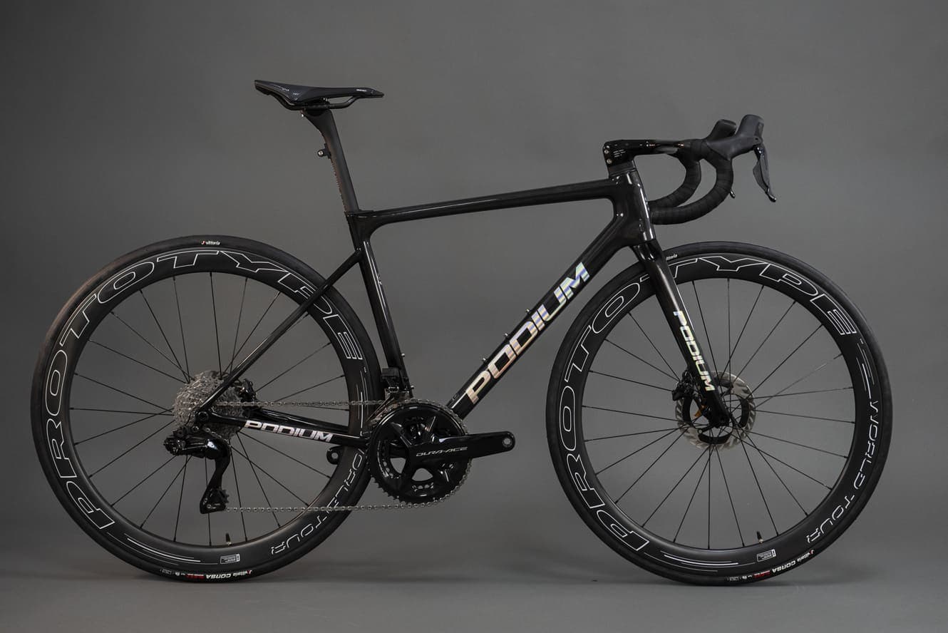 Bicicleta Stelvio Ultralight - Shimano Dura-Ace Di2 R9200 2x12v